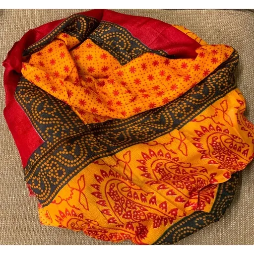 Raxo head scarf red stars