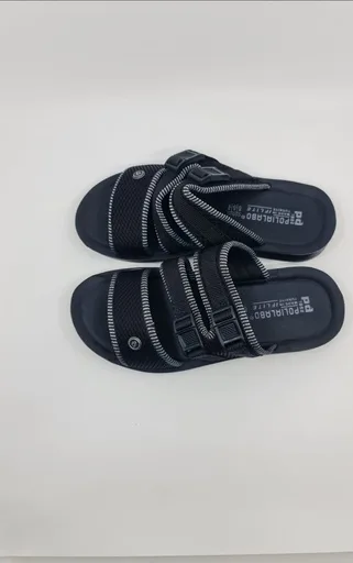 Sandal 